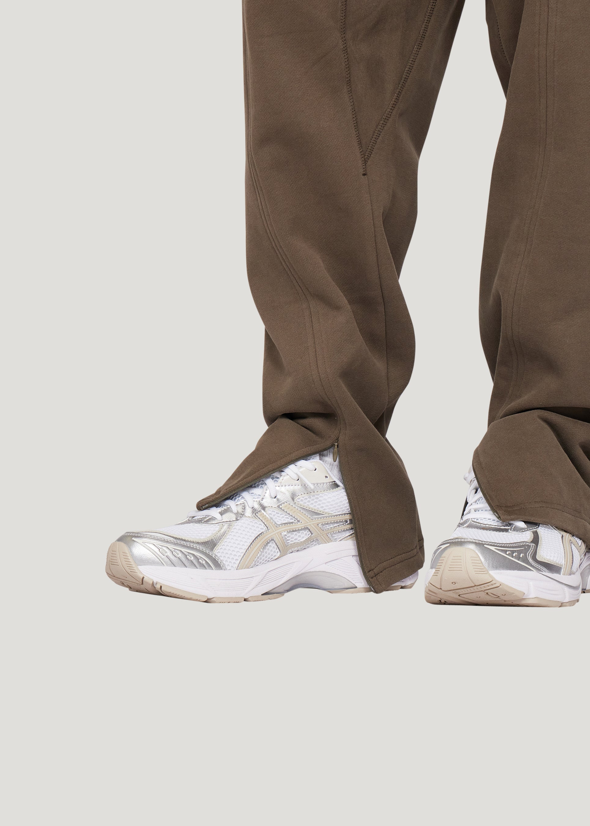 Split Seam Sweatpant (Olive)