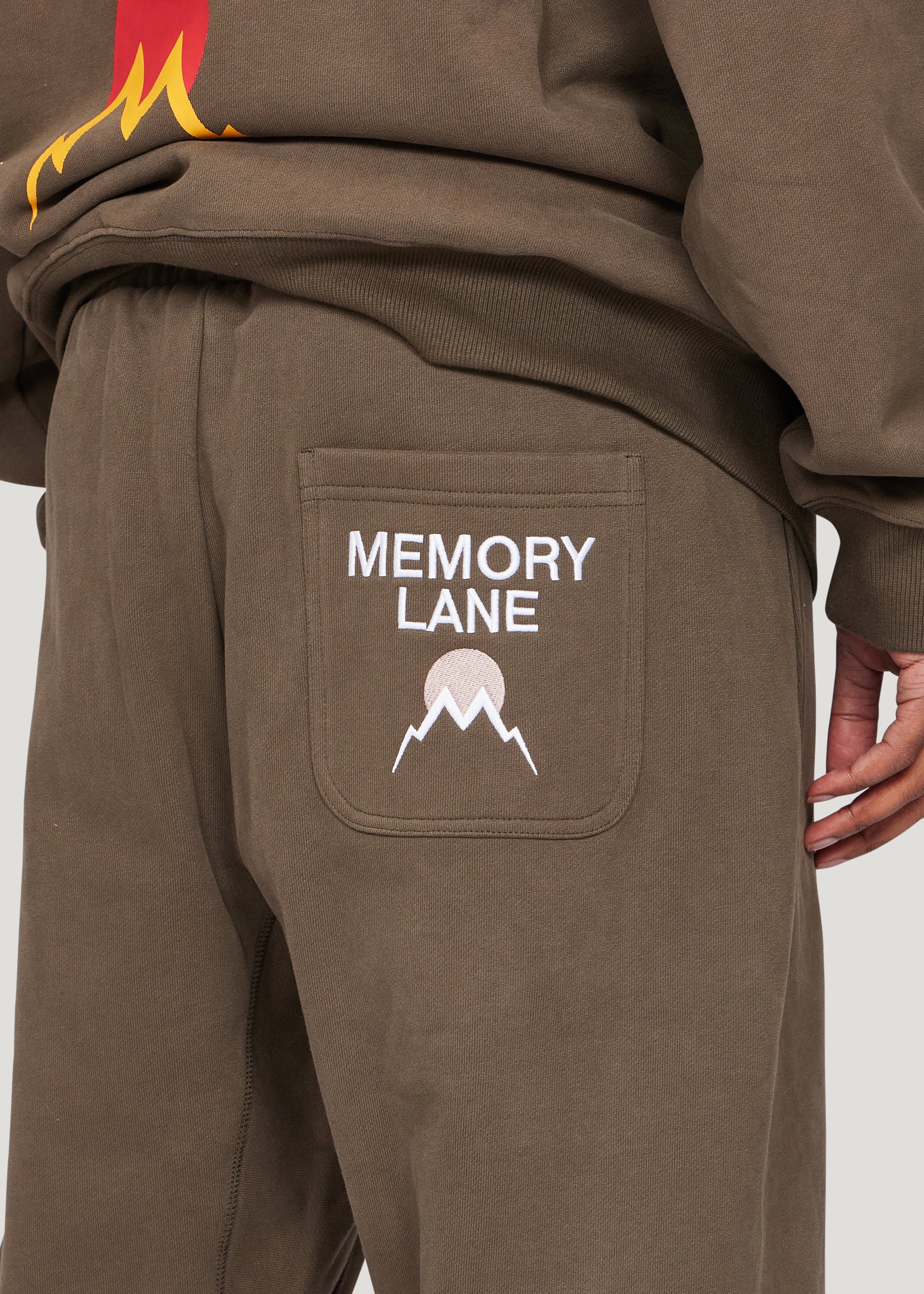 Split Seam Sweatpant (Olive)