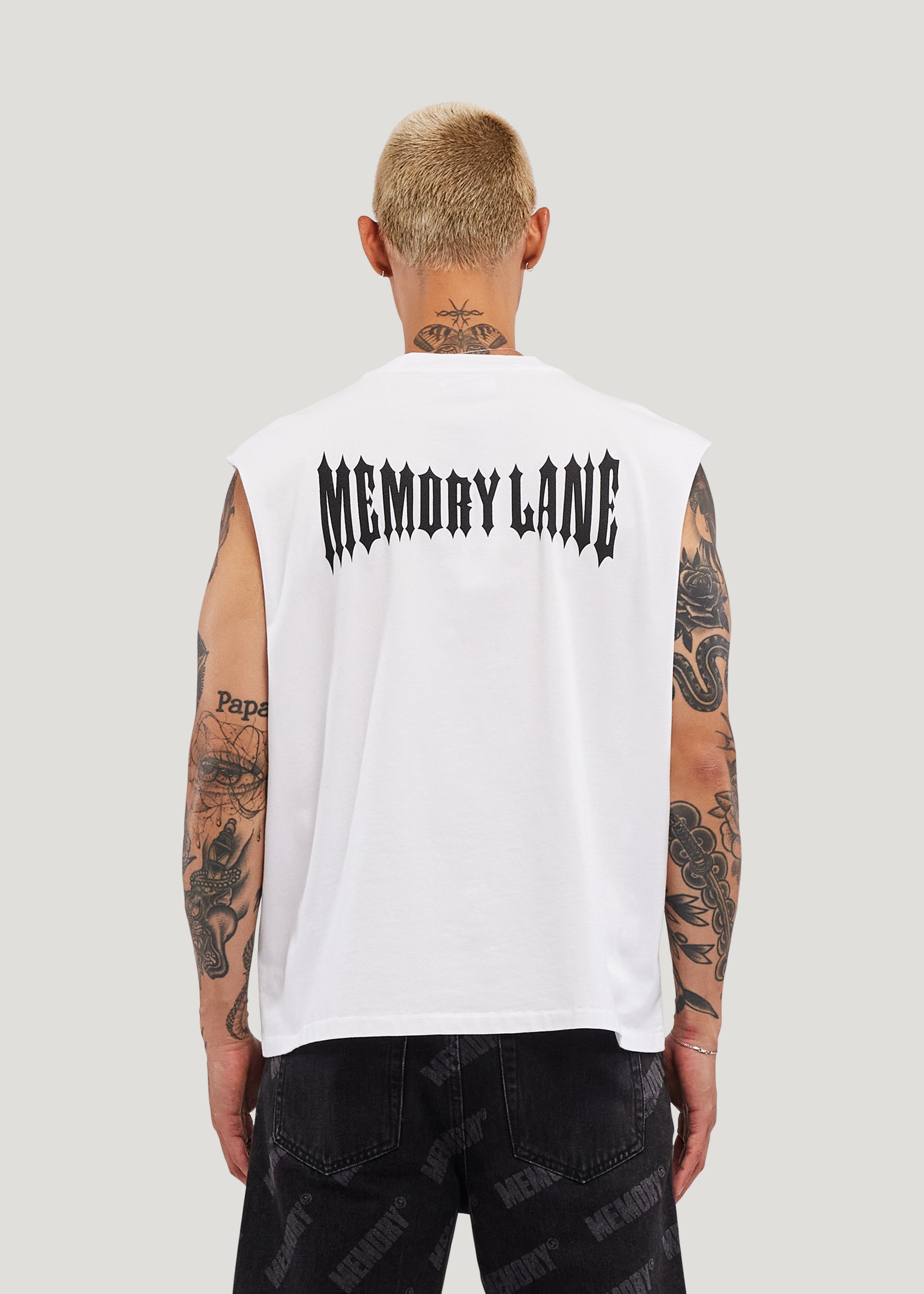 M Shield Sleeveless Crop Tee (Off White)