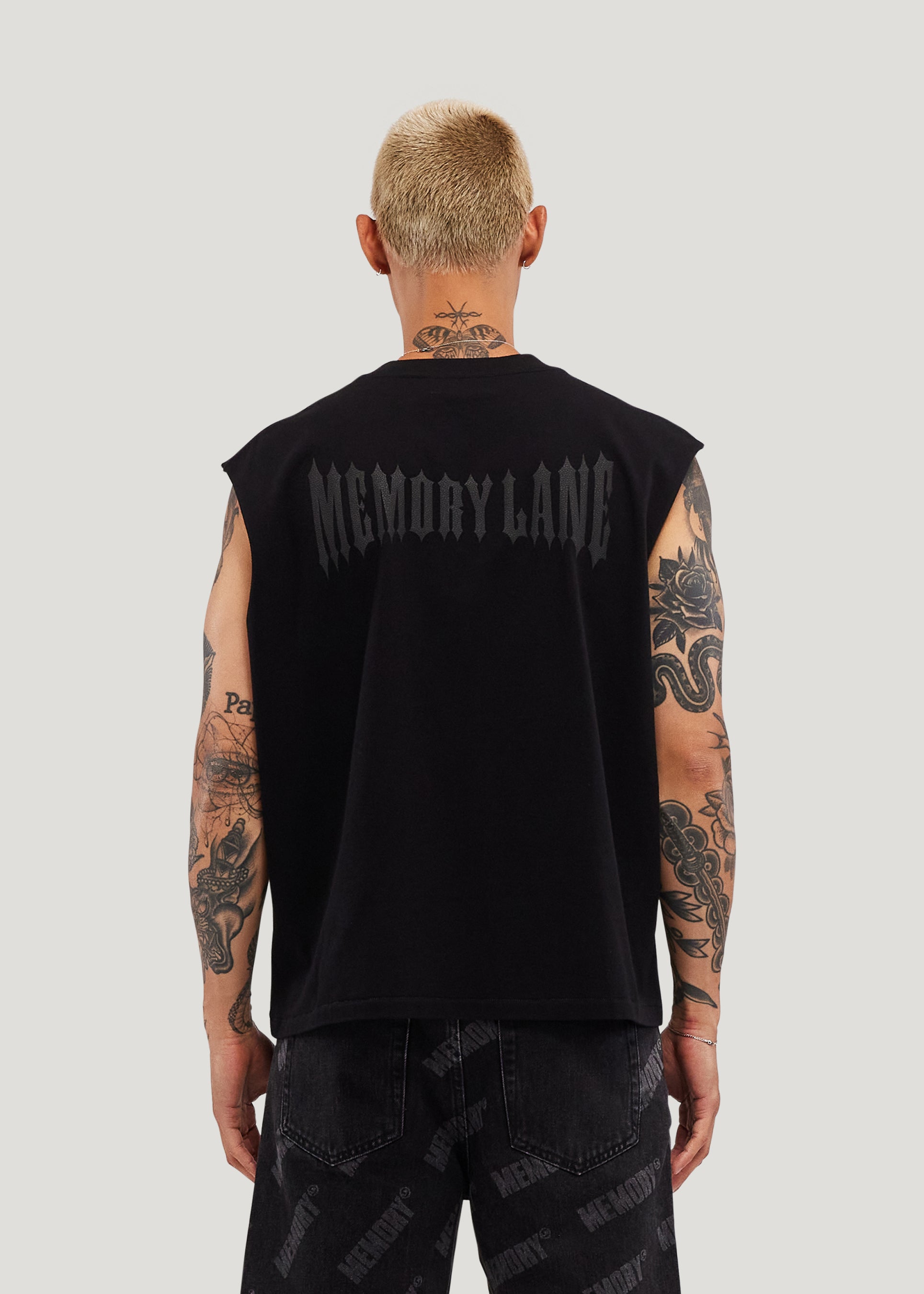 M Shield Sleeveless Crop Tee (Vintage Black)