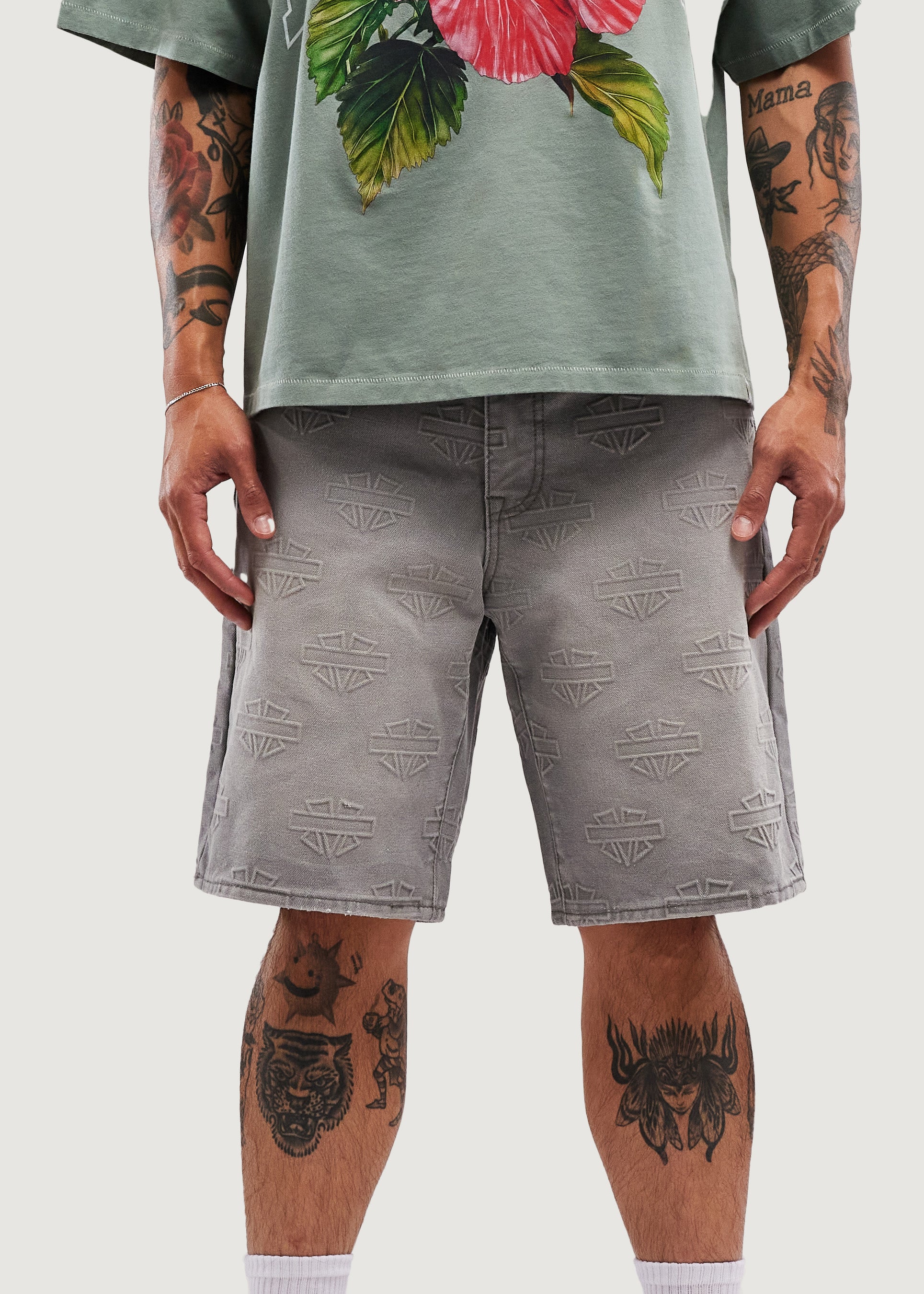 M Shield Debossed Pattern Denim Shorts (Gray Wash)