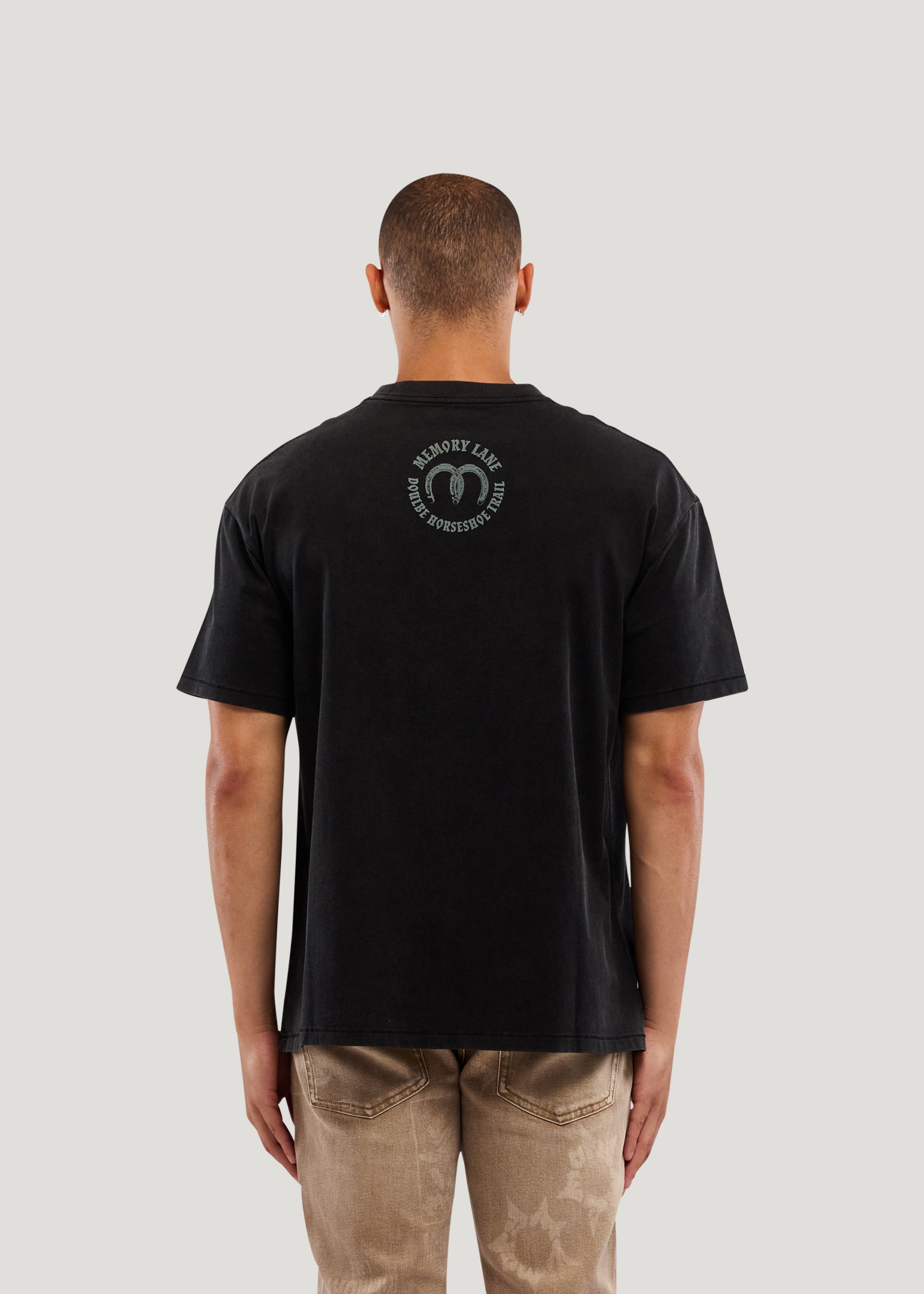RUNNING WOLVES TEE