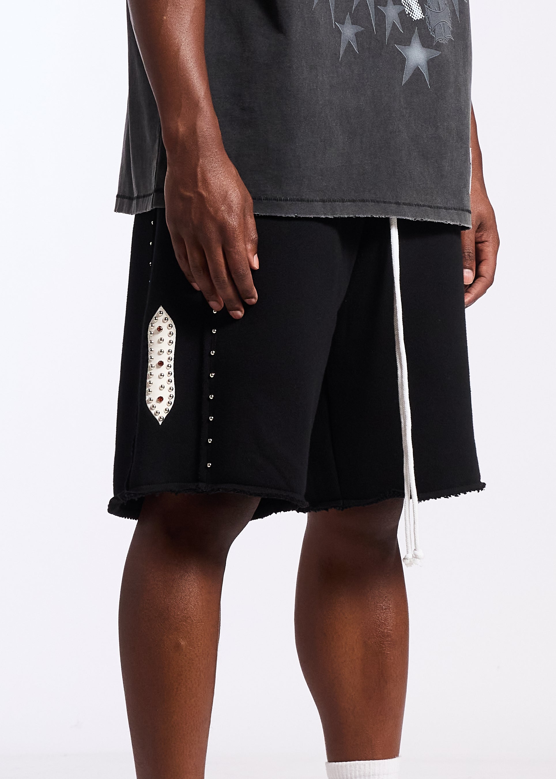 STUDDED FLEECE LONG SHORTS