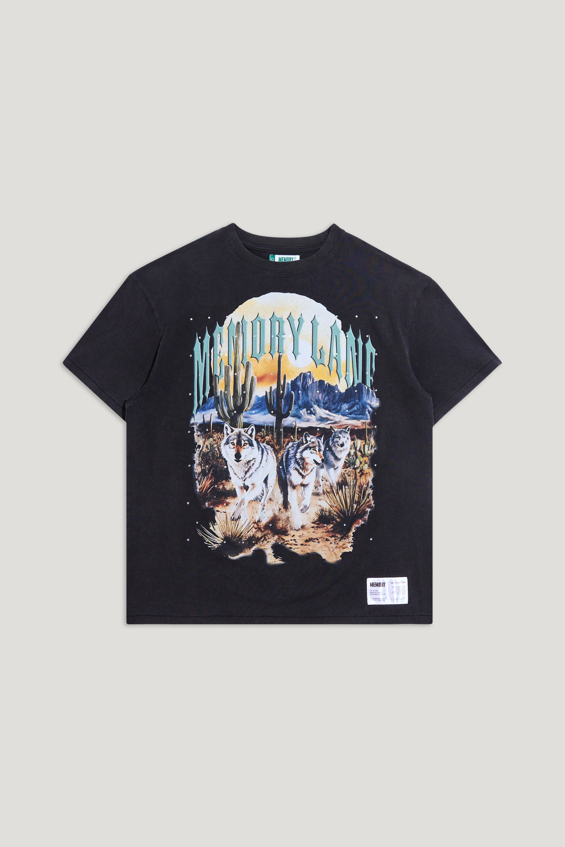 RUNNING WOLVES TEE
