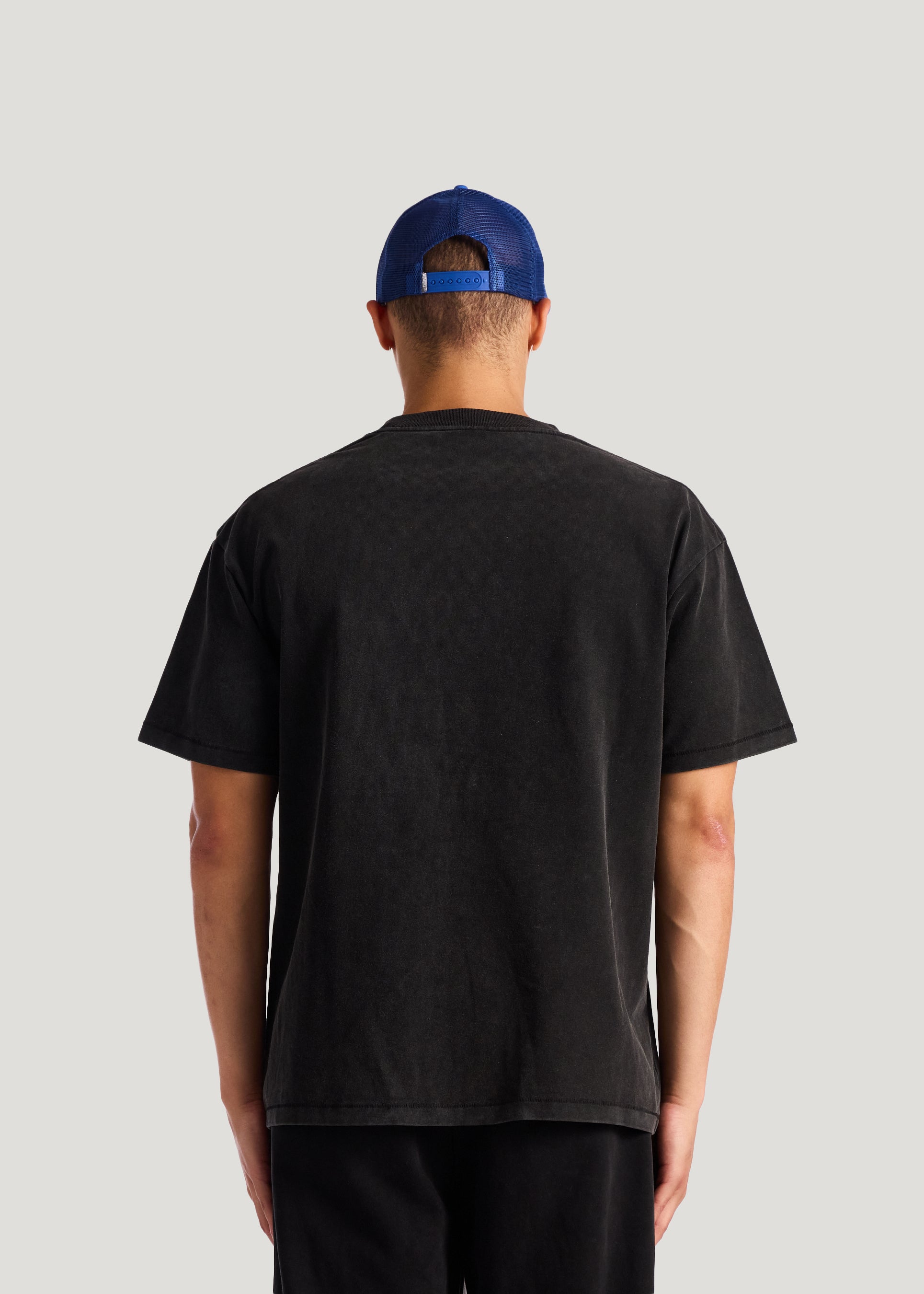Oval Text Trucker Hat (Blue)