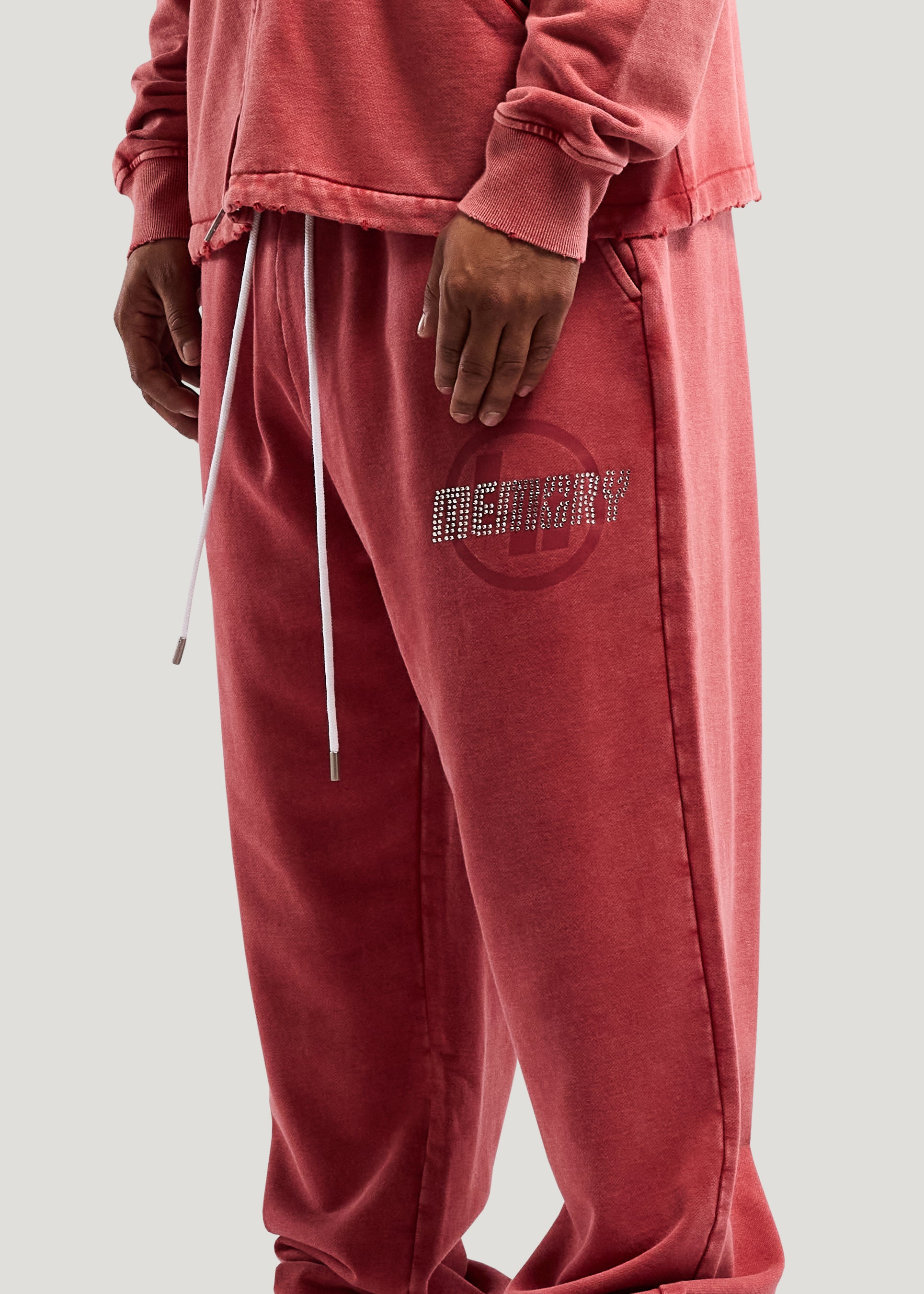 RETROSPECTIVE SWEATPANTS