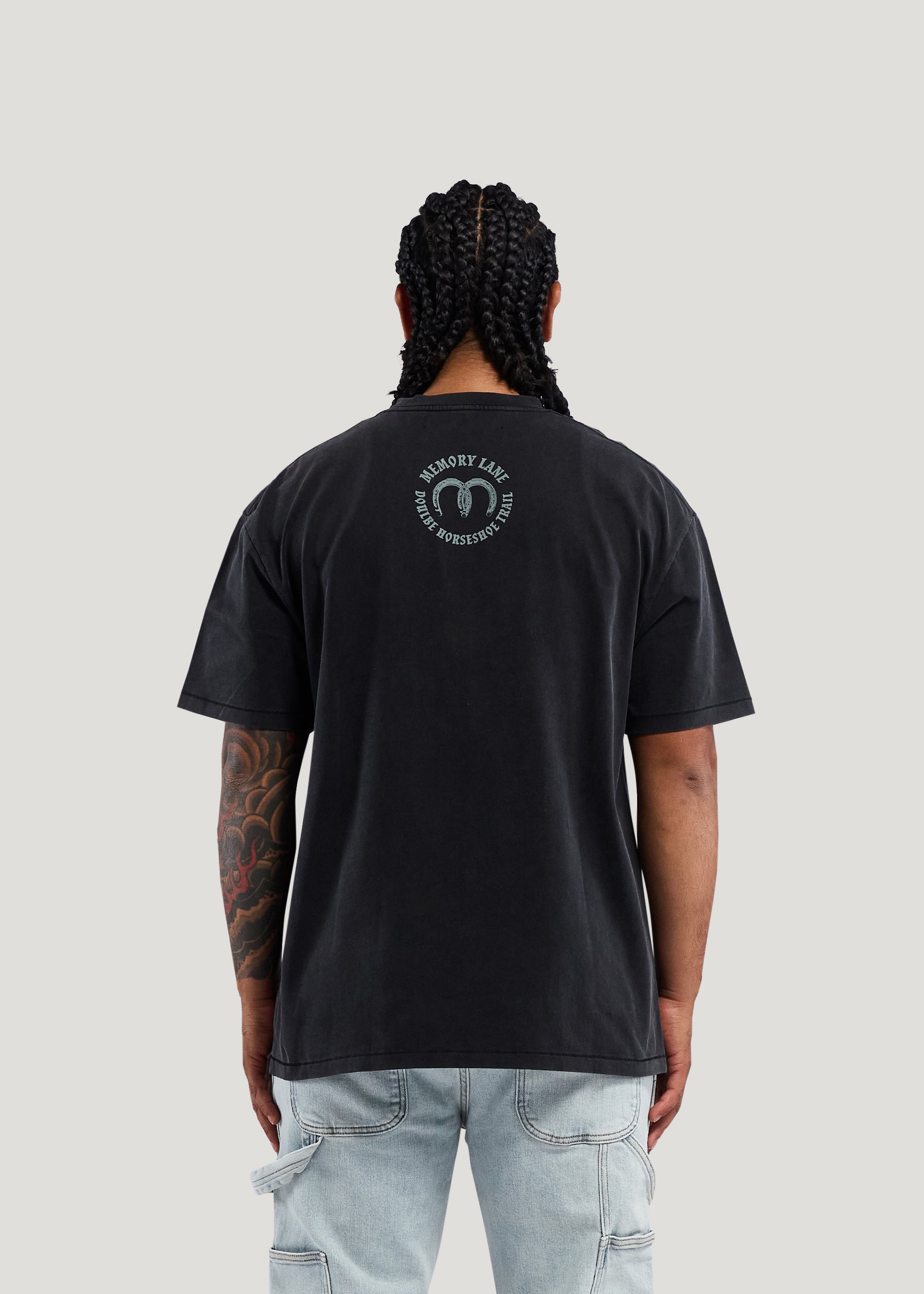 RUNNING WOLVES 2 TEE