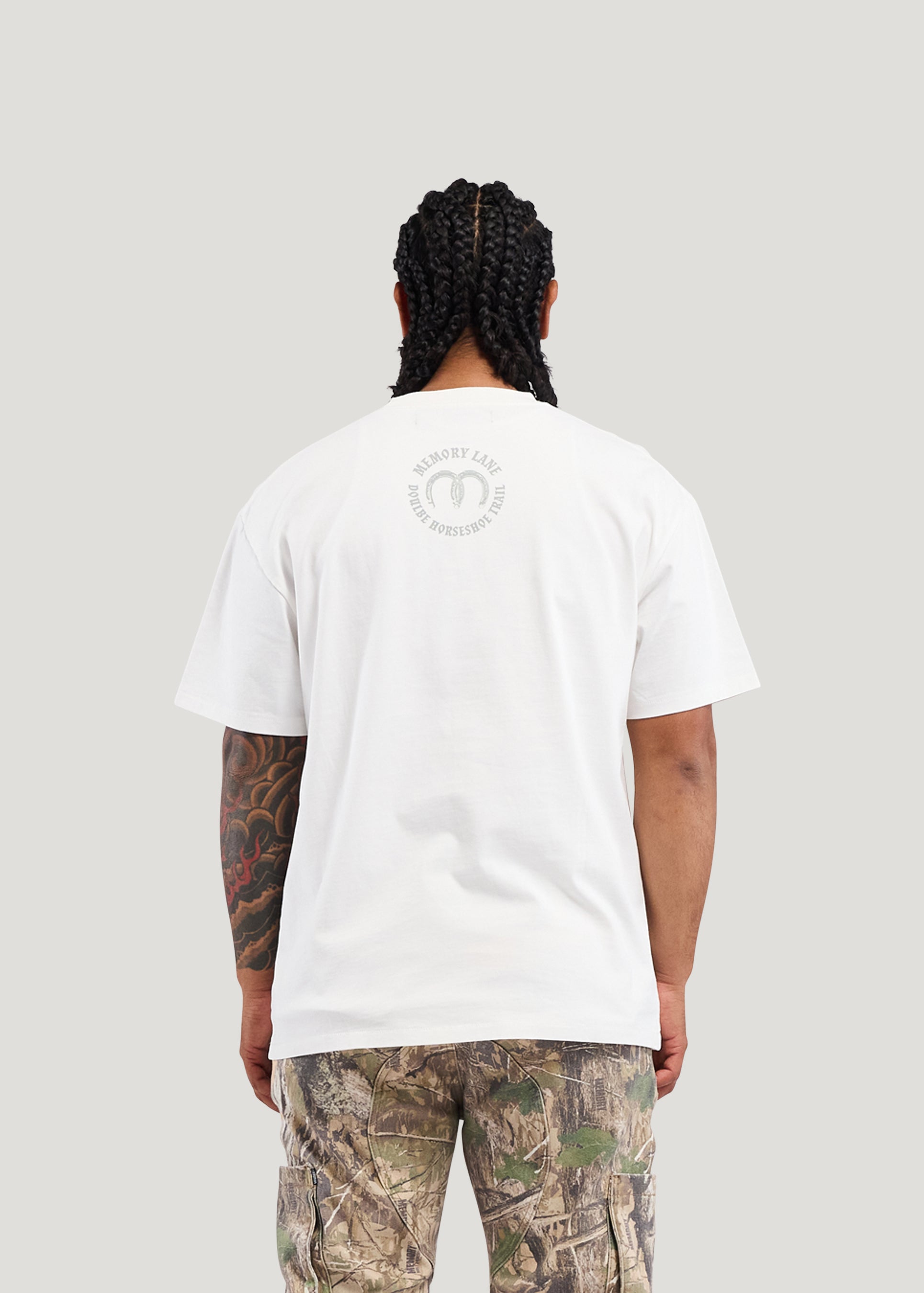 RUNNING WOLVES 2 TEE