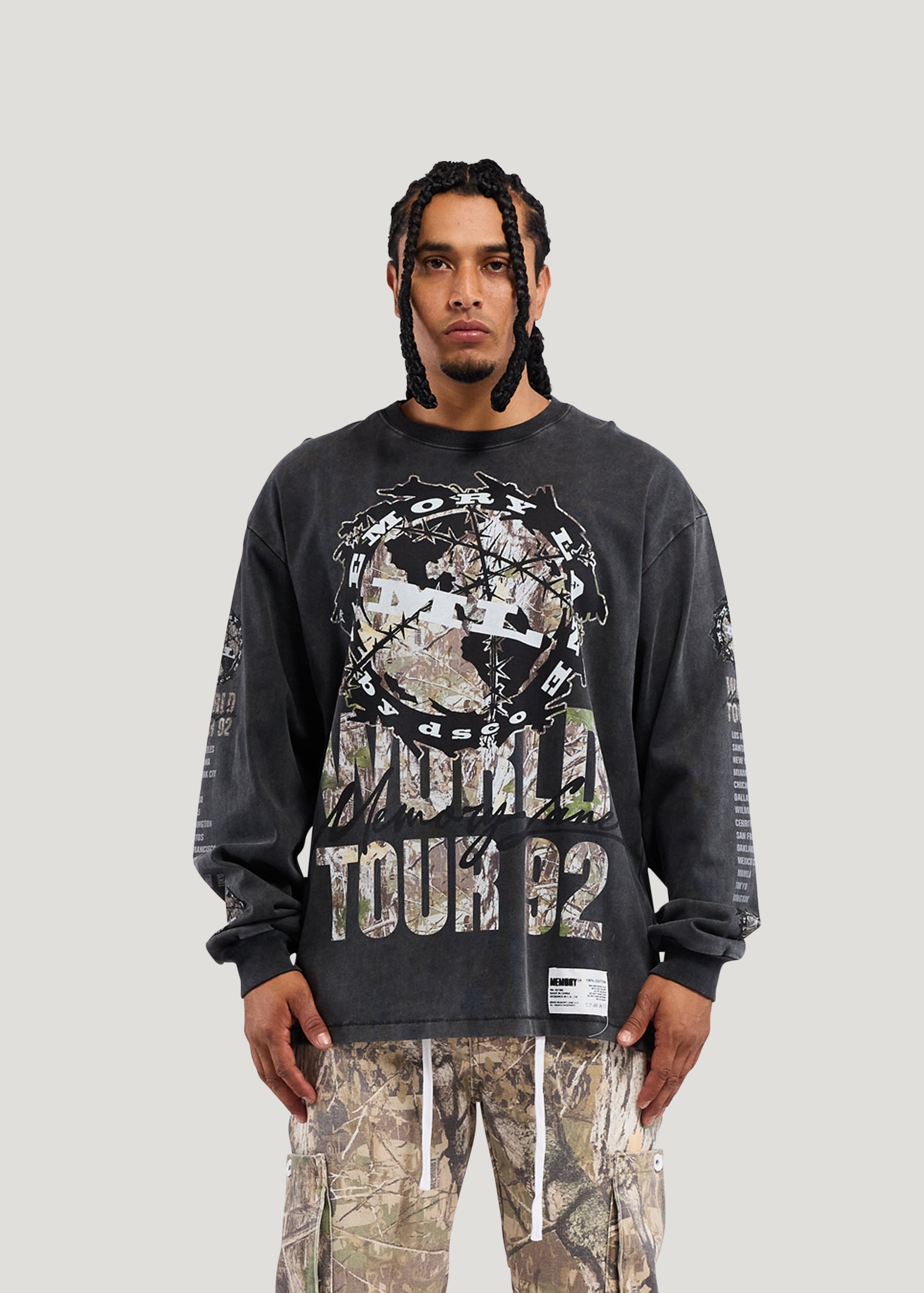 WORLD TOUR LONG SLEEVE