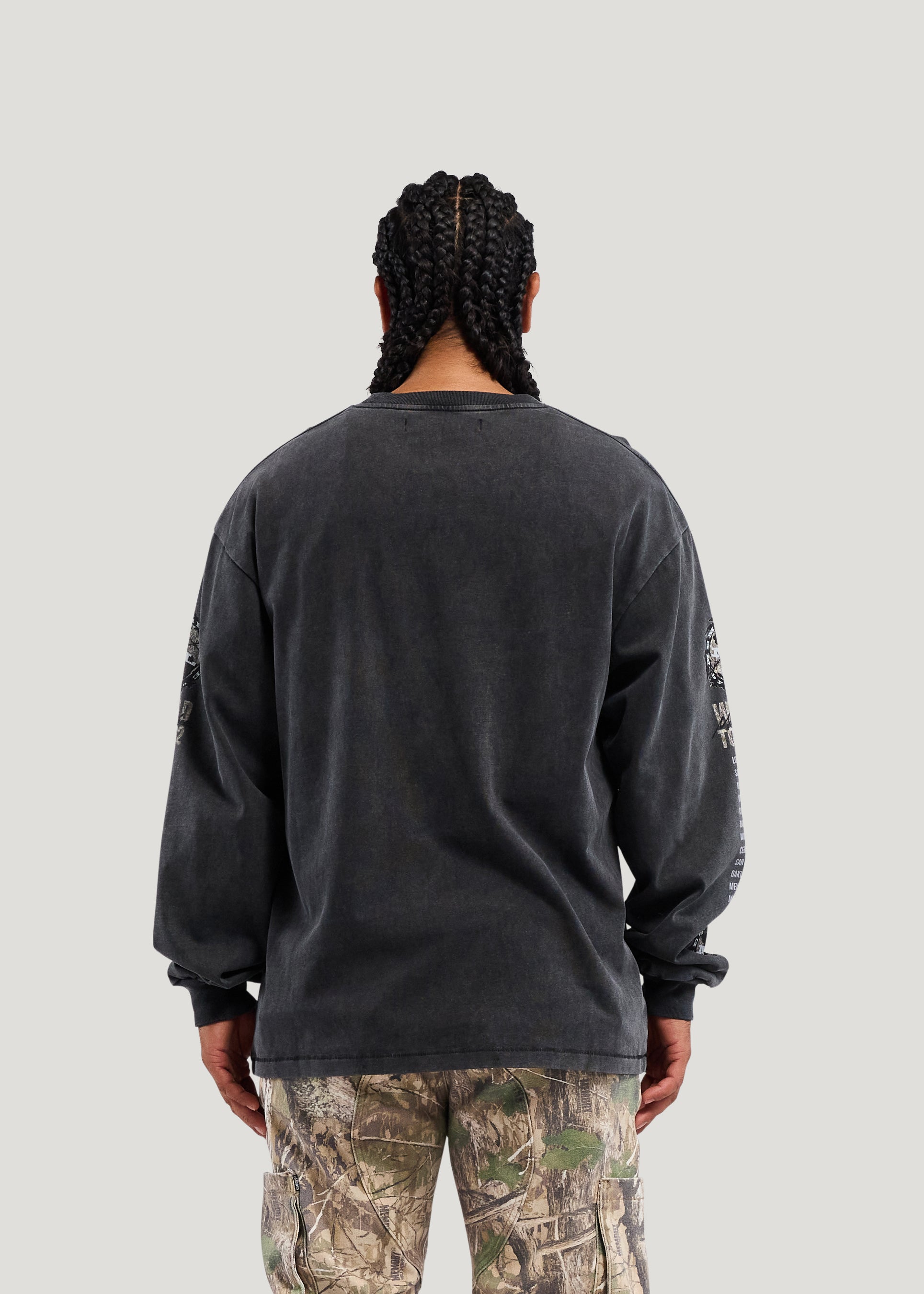 WORLD TOUR LONG SLEEVE