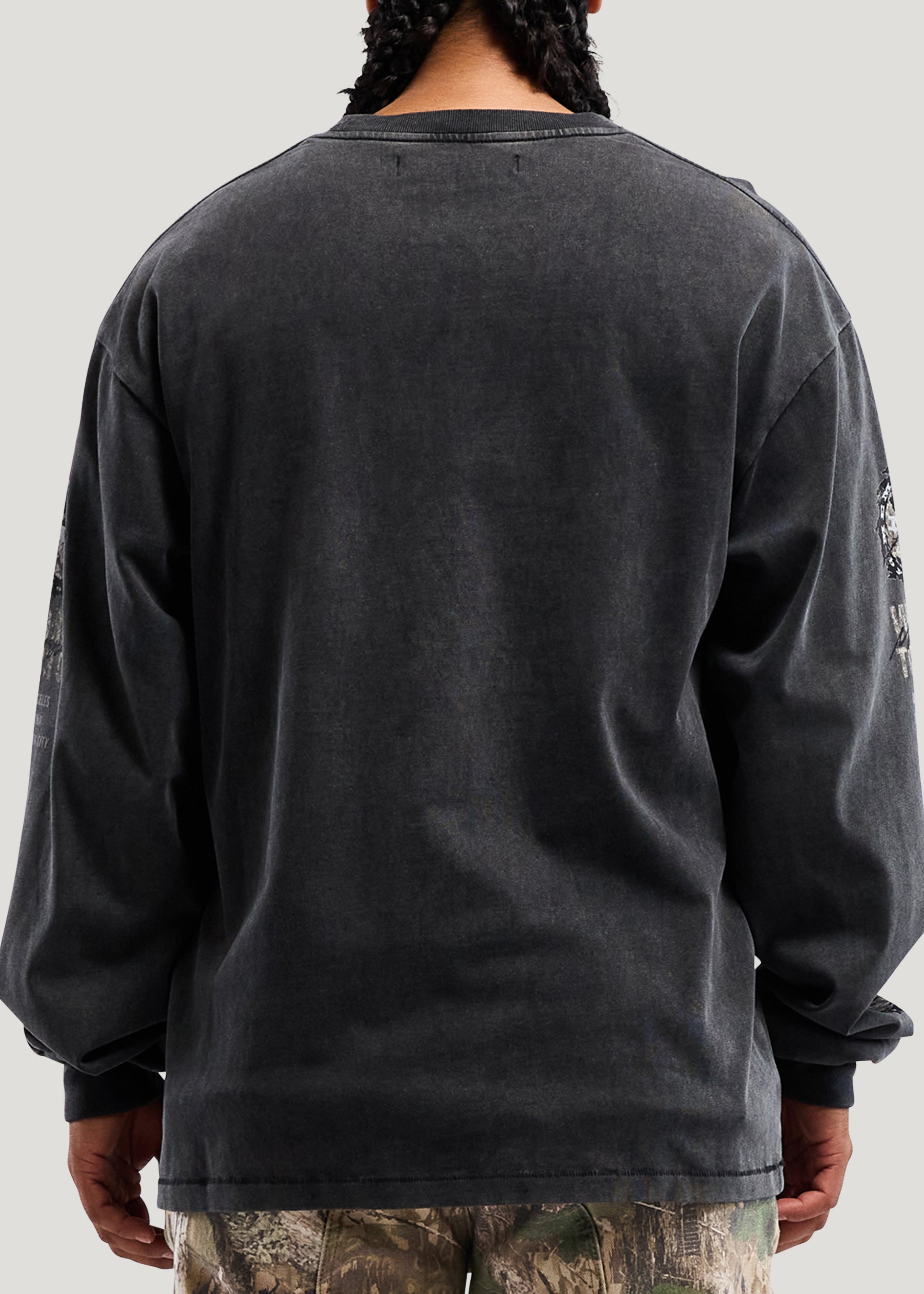 WORLD TOUR LONG SLEEVE