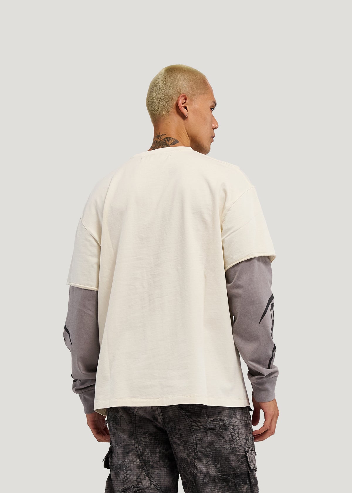 ARCH TEXT OVERLAY LONG SLEEVE